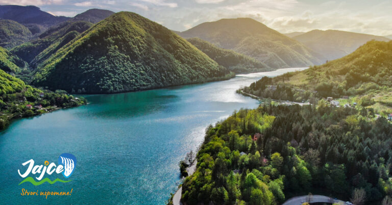 Read more about the article Direktor Agencije za razvoj turizma za BH Putovanja: Priznanje britanskog magazina je potvrda značajnosti baštine Jajca i BiH